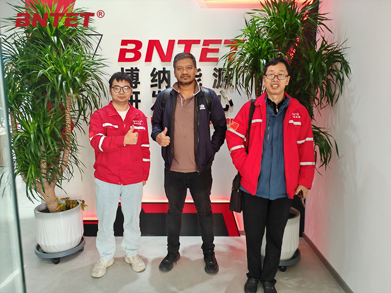 Bangladeshi customers visit bntet burner-2.jpg