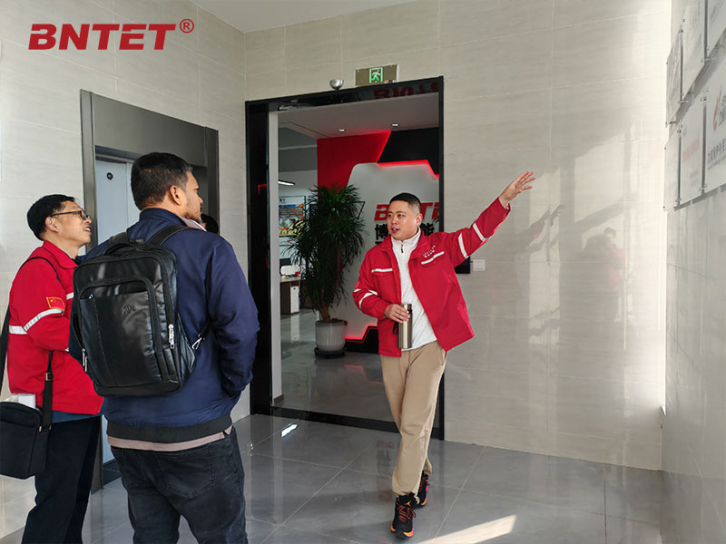 Bangladeshi customers visit bntet burner-1.jpg